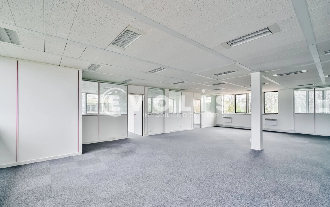 Photo 2 – location bureaux	SAINT THIBAULT DES VIGNES (77400)