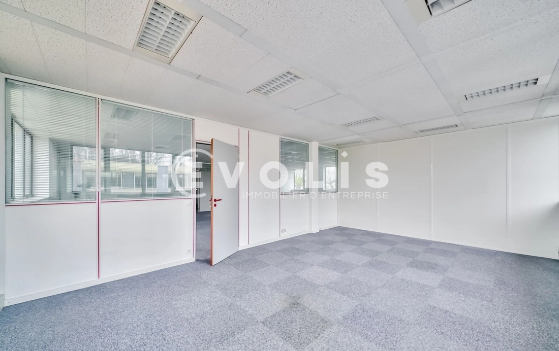 Photo 4 – location bureaux	SAINT THIBAULT DES VIGNES (77400)