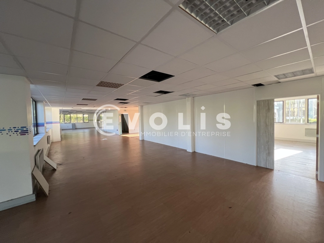 Photo 8 – location bureaux	SAINT THIBAULT DES VIGNES (77400)