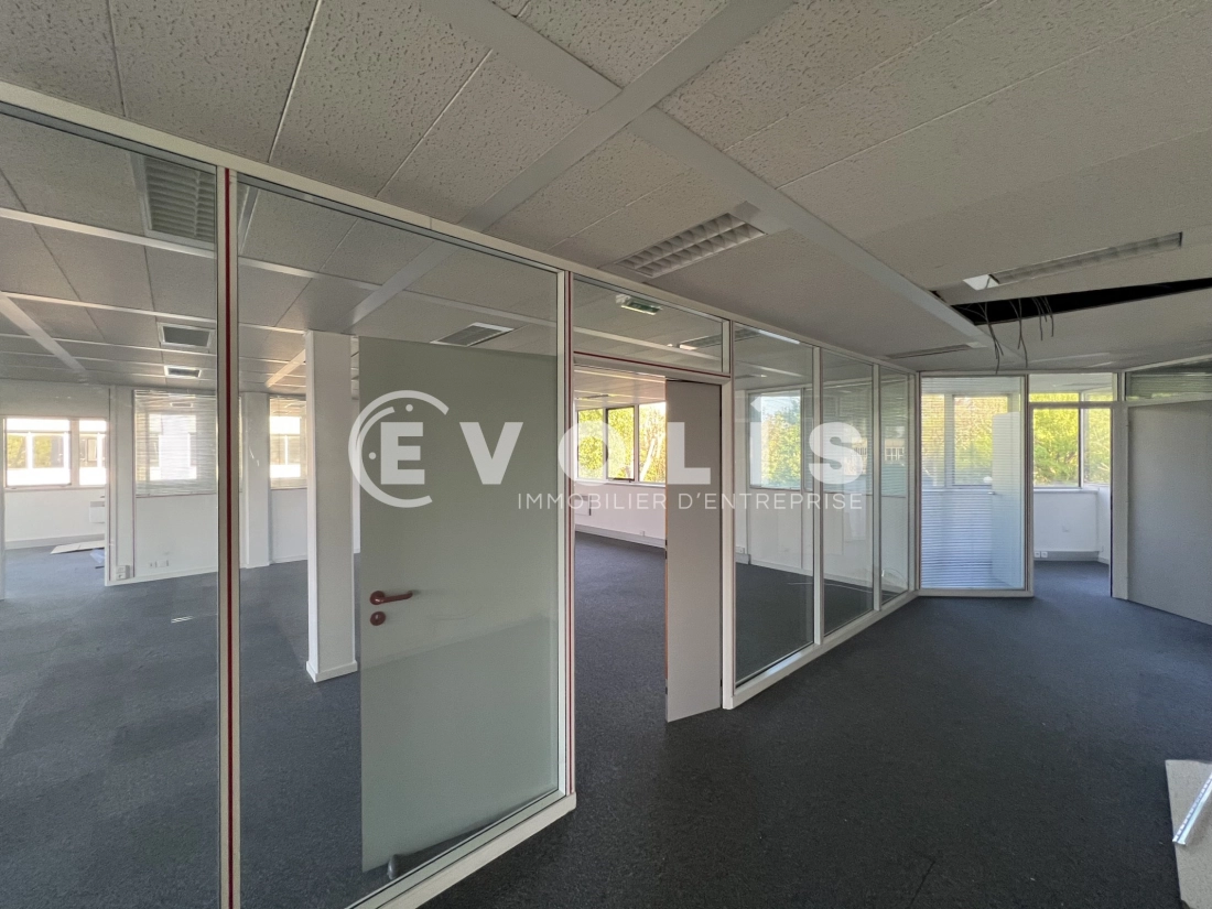 Photo 6 – location bureaux	SAINT THIBAULT DES VIGNES (77400)