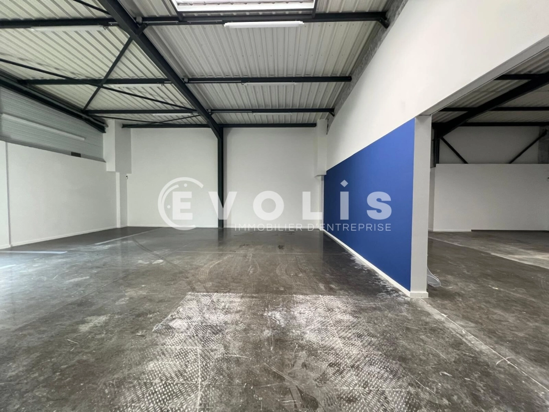 Photo 4 – location Entrepôts / activités	POMMIERS (69480)