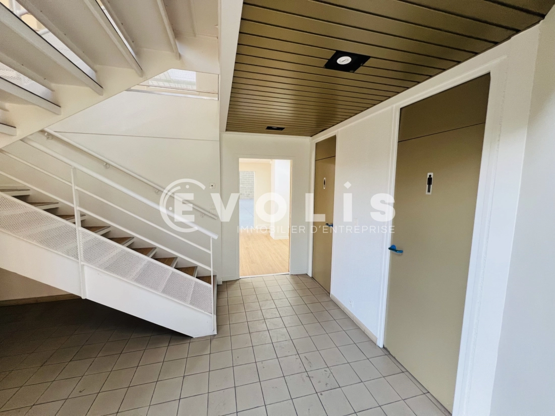 Photo 9 – location Entrepôts / activités	SAINT THIBAULT DES VIGNES (77400)