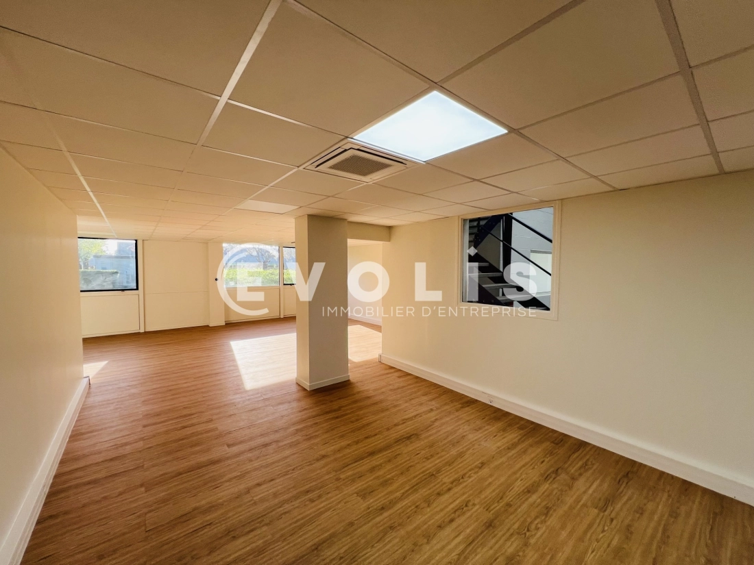 Photo 12 – location Entrepôts / activités	SAINT THIBAULT DES VIGNES (77400)