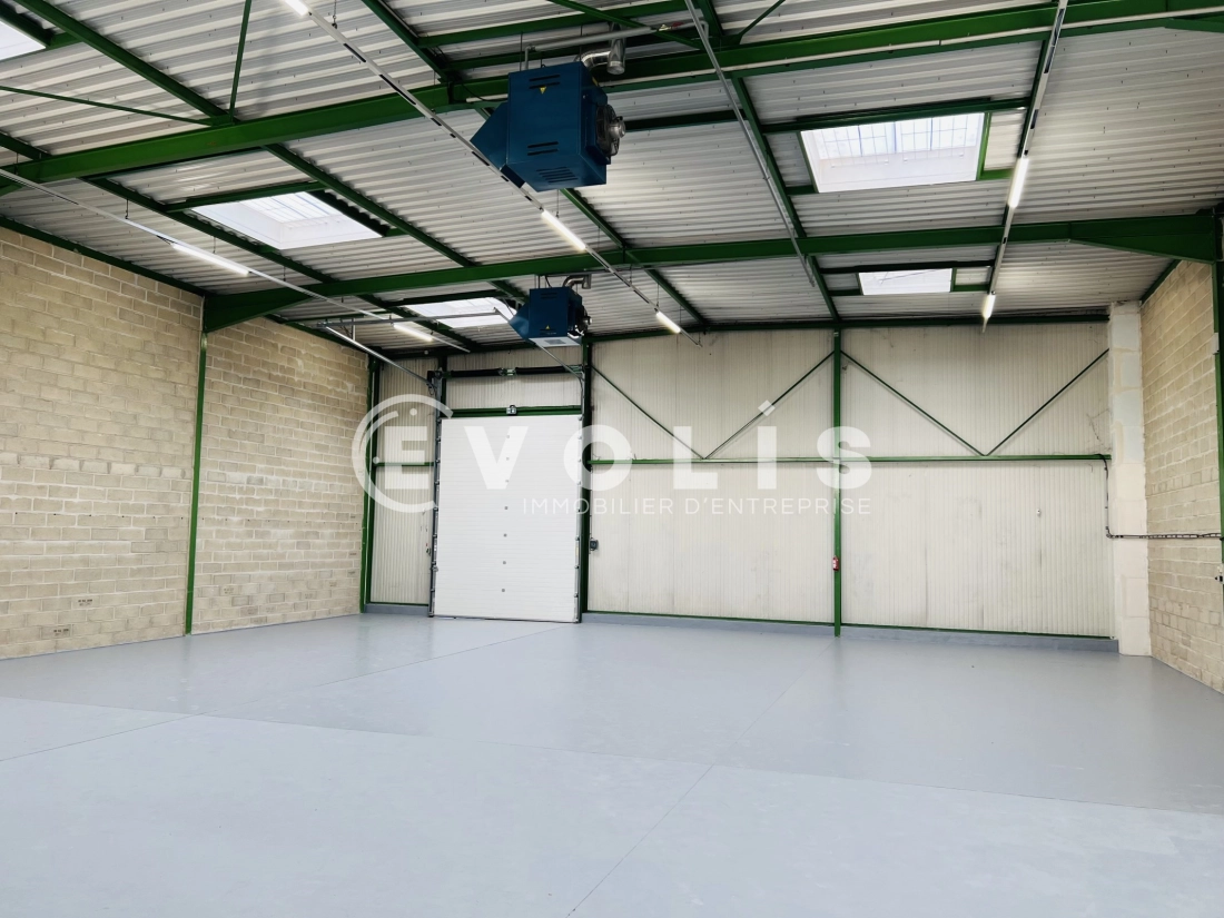 Photo 3 – location Entrepôts / activités	SAINT THIBAULT DES VIGNES (77400)