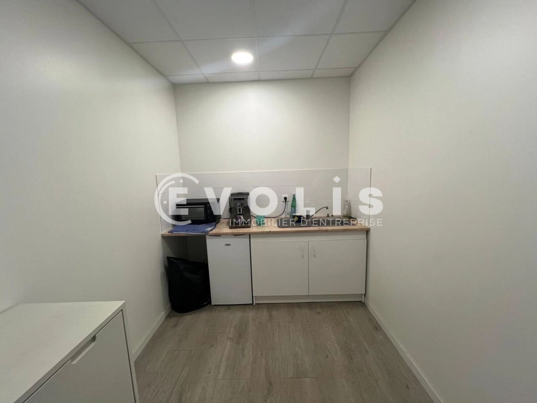 Photo 4 – location Entrepôts / activités	TREVOUX (01600)