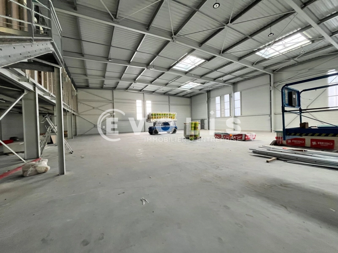 Photo 2 – location Entrepôts / activités	BLANQUEFORT (33290)
