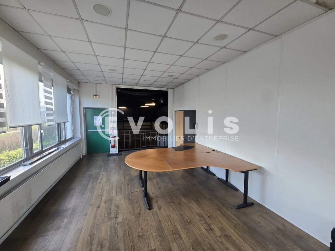 Photo 14 – location Entrepôts / activités	RIS ORANGIS (91130)