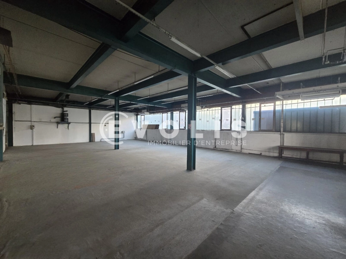 Photo 3 – location Entrepôts / activités	RIS ORANGIS (91130)