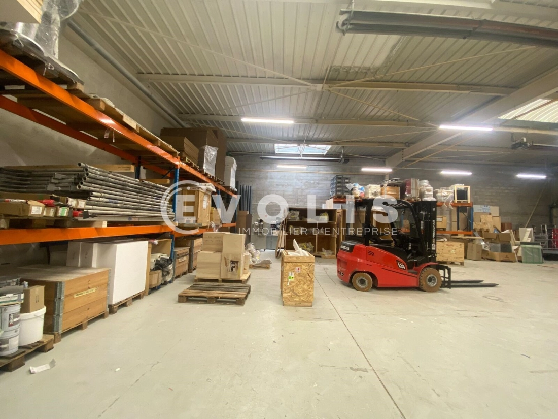 Photo 2 – location Entrepôts / activités	CHAMPIGNY SUR MARNE (94500)