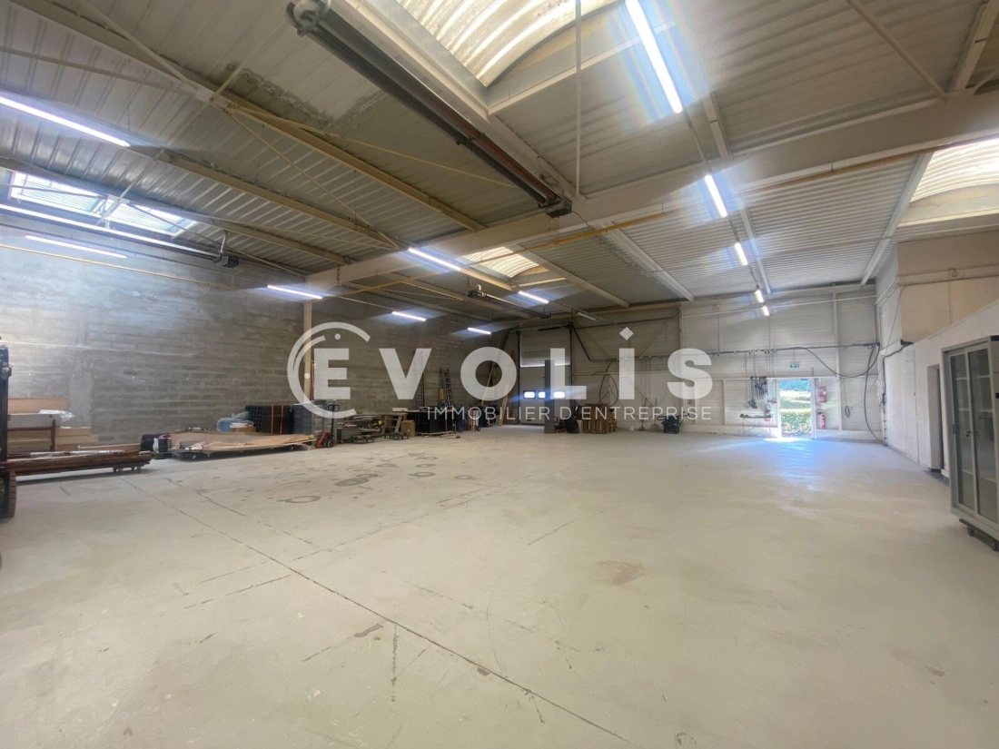 Photo 4 – location Entrepôts / activités	CHAMPIGNY SUR MARNE (94500)