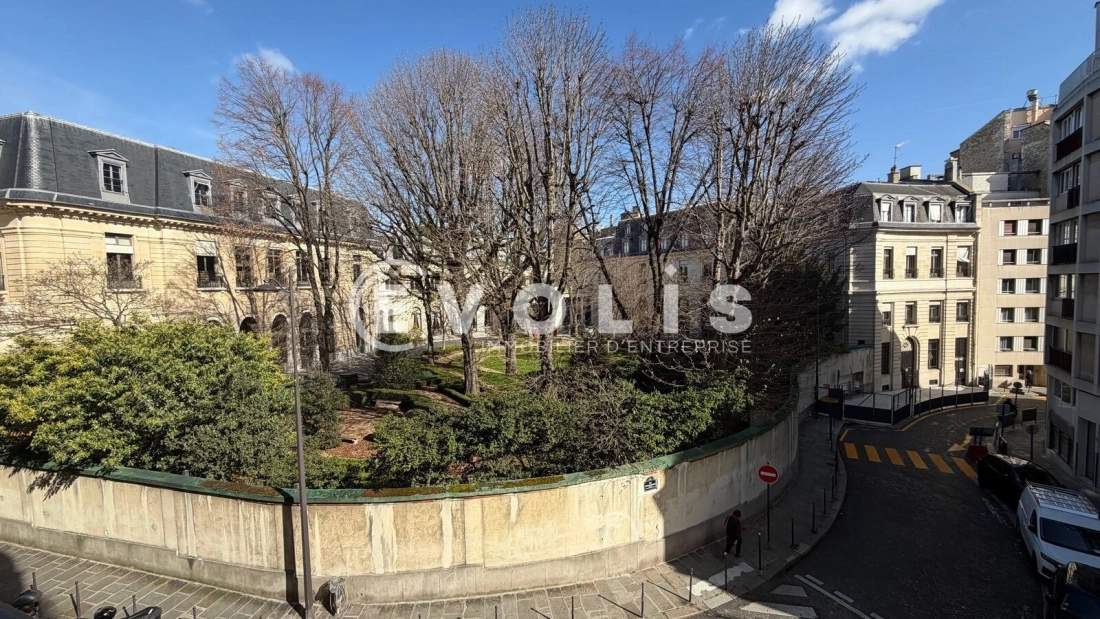 Photo 9 – vente bureaux	PARIS (75008)