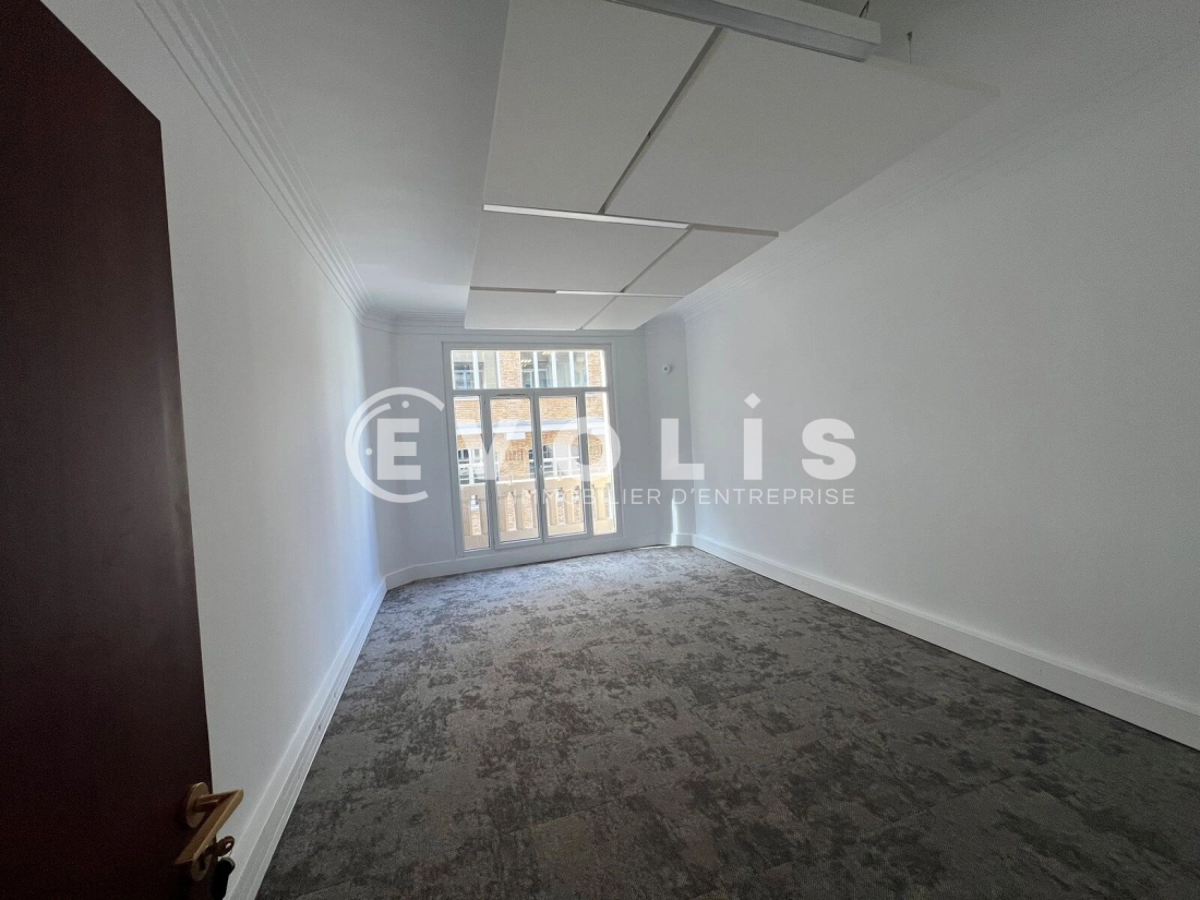 Photo 4 – vente bureaux	PARIS (75008)