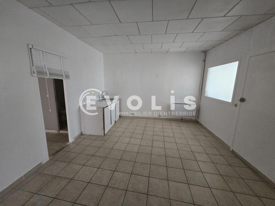 Photo 4 – location Locaux commerciaux	VERT LE GRAND (91810)