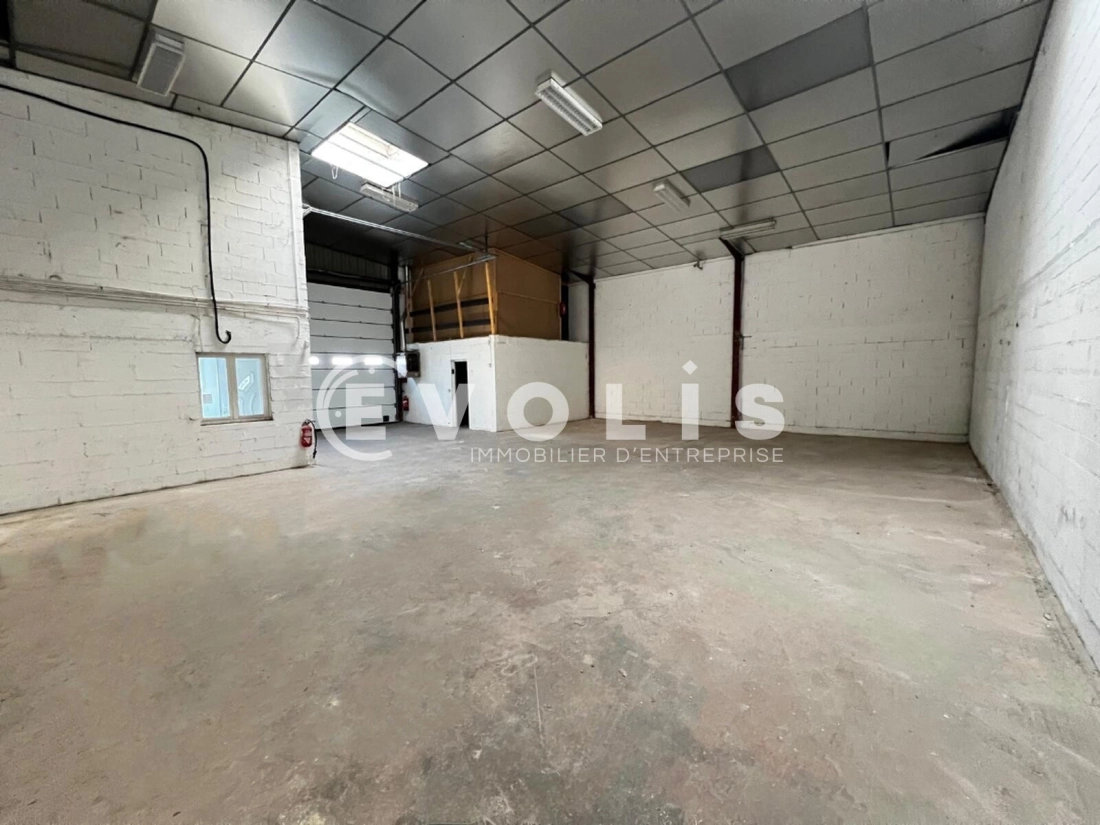 Photo 2 – location Entrepôts / activités	SAINT MICHEL SUR ORGE (91240)