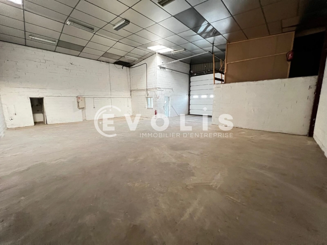 Photo 2 – location Entrepôts / activités	SAINT MICHEL SUR ORGE (91240)