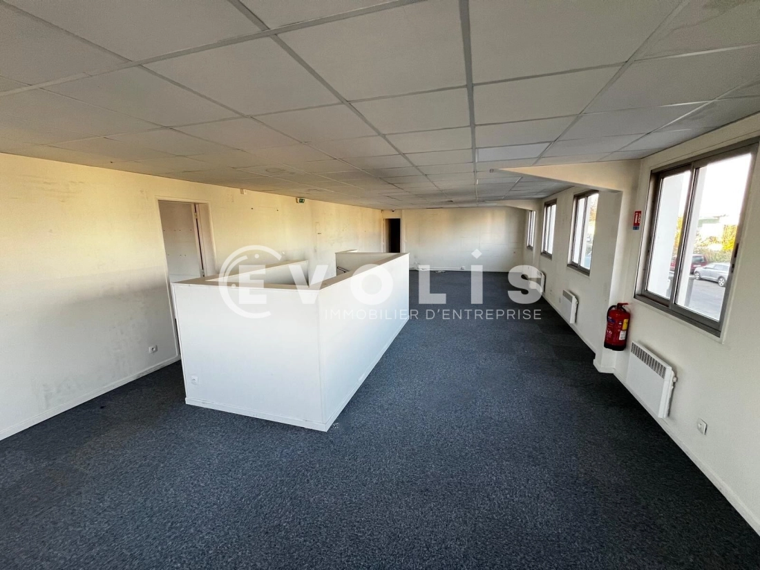 Photo 7 – location Entrepôts / activités	SAINT MICHEL SUR ORGE (91240)