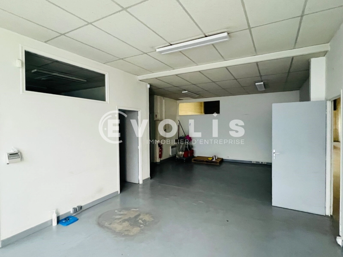 Photo 3 – location Entrepôts / activités	CHAMPS SUR MARNE (77420)