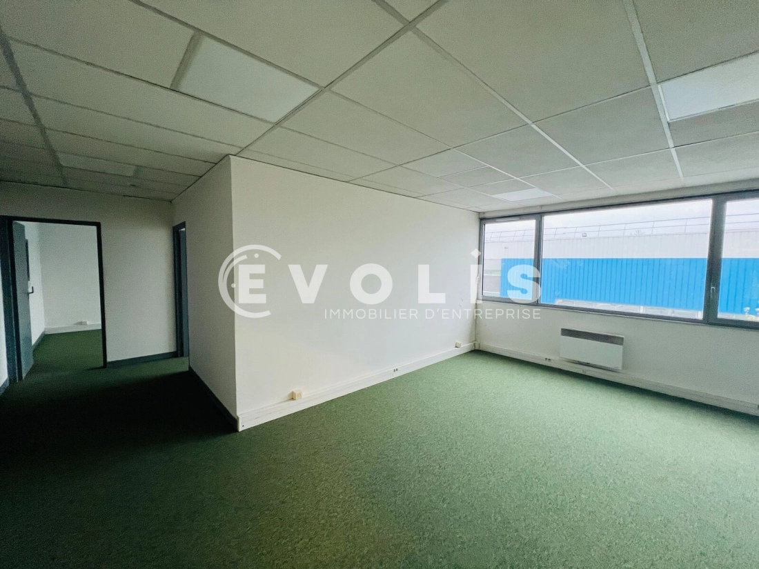 Photo 6 – location Entrepôts / activités	CHAMPS SUR MARNE (77420)