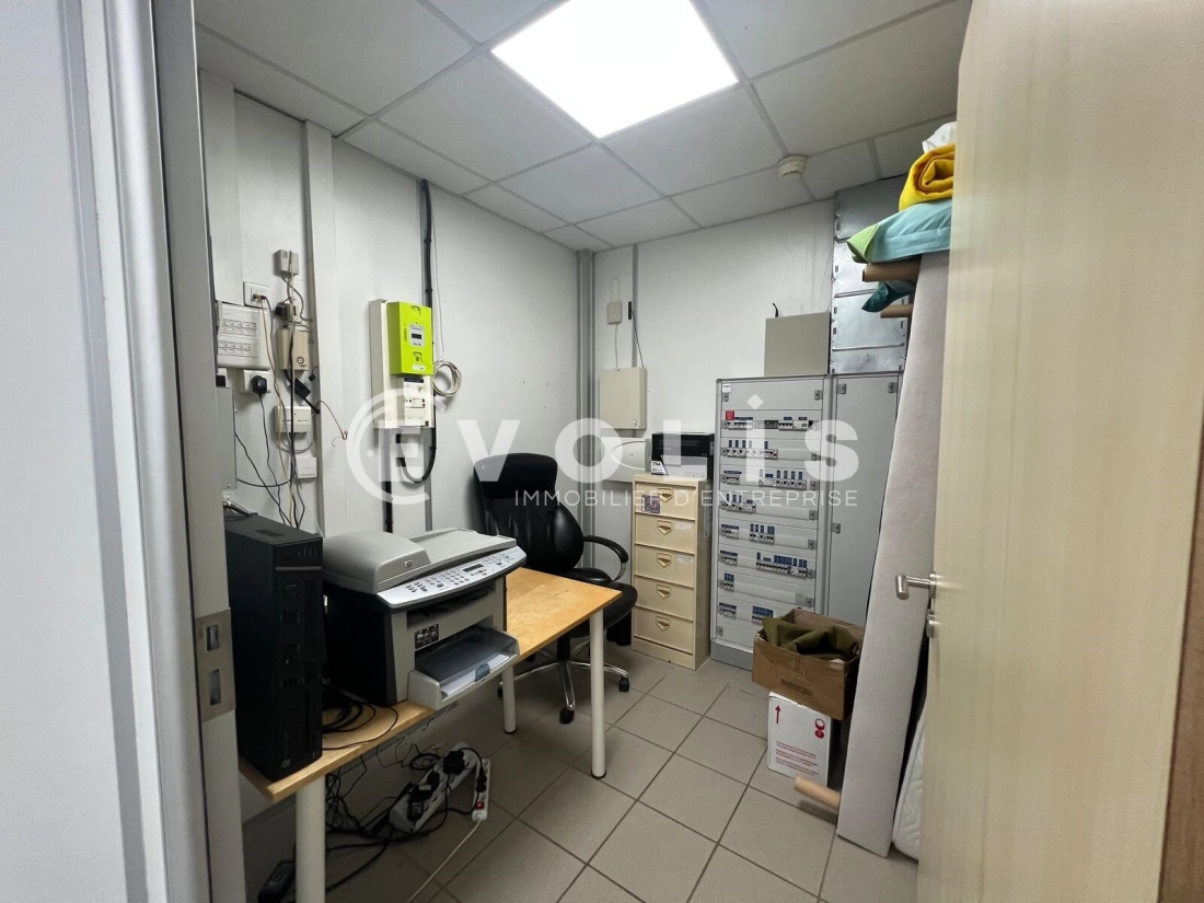 Photo 9 – location Entrepôts / activités	CROSNE (91560)