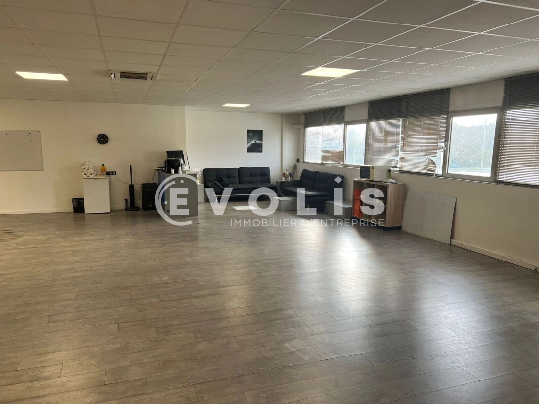 Photo 7 – vente Entrepôts / activités	SAINT QUENTIN FALLAVIER (38070)