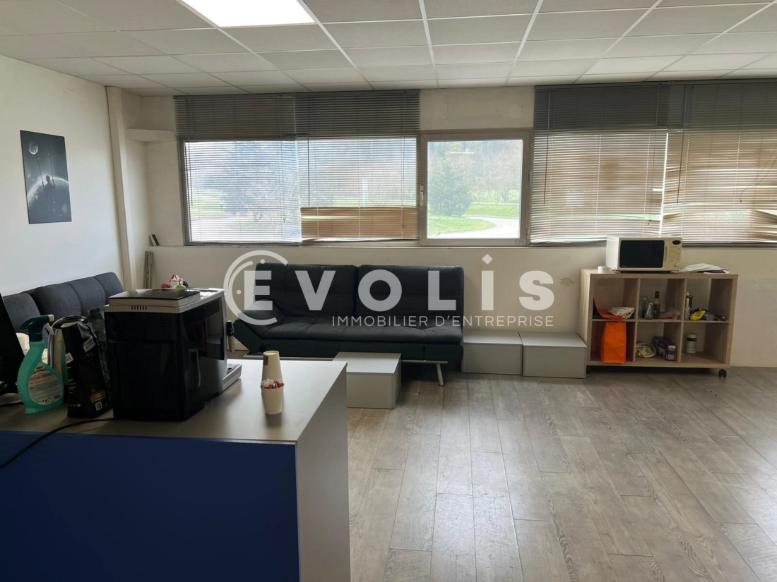 Photo 8 – vente Entrepôts / activités	SAINT QUENTIN FALLAVIER (38070)