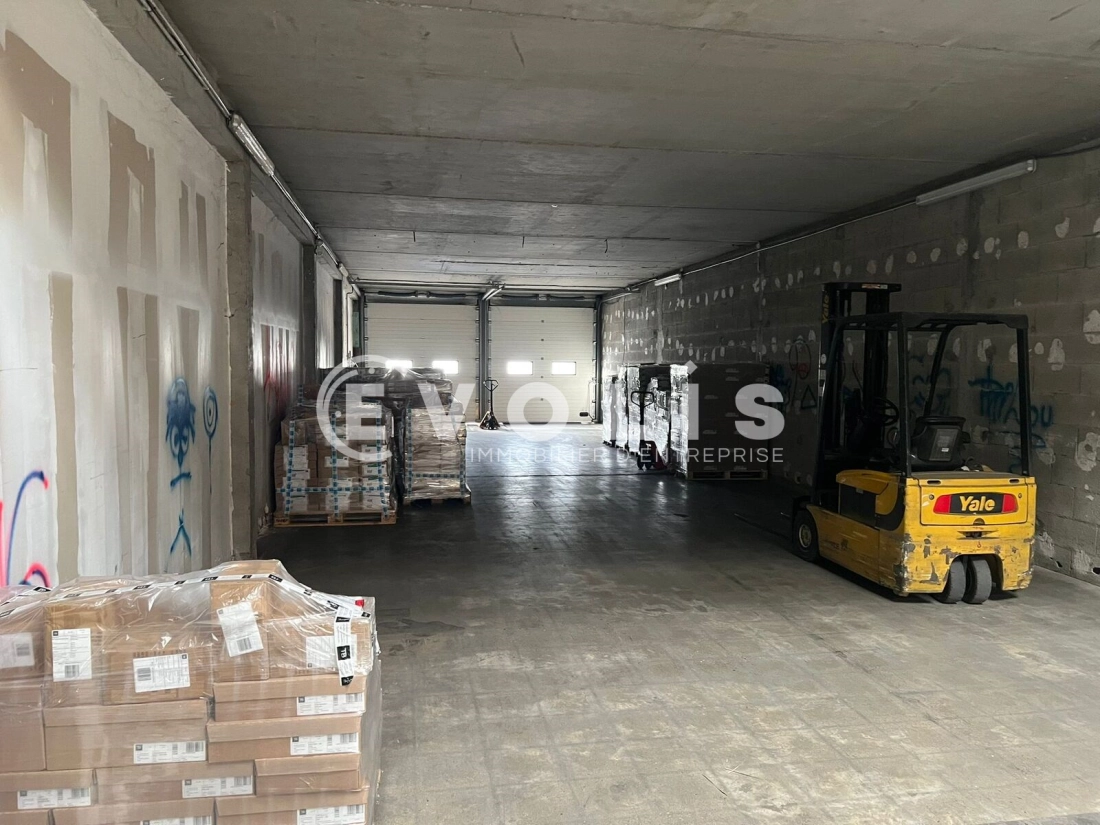 Photo 6 – vente Entrepôts / activités	SAINT QUENTIN FALLAVIER (38070)