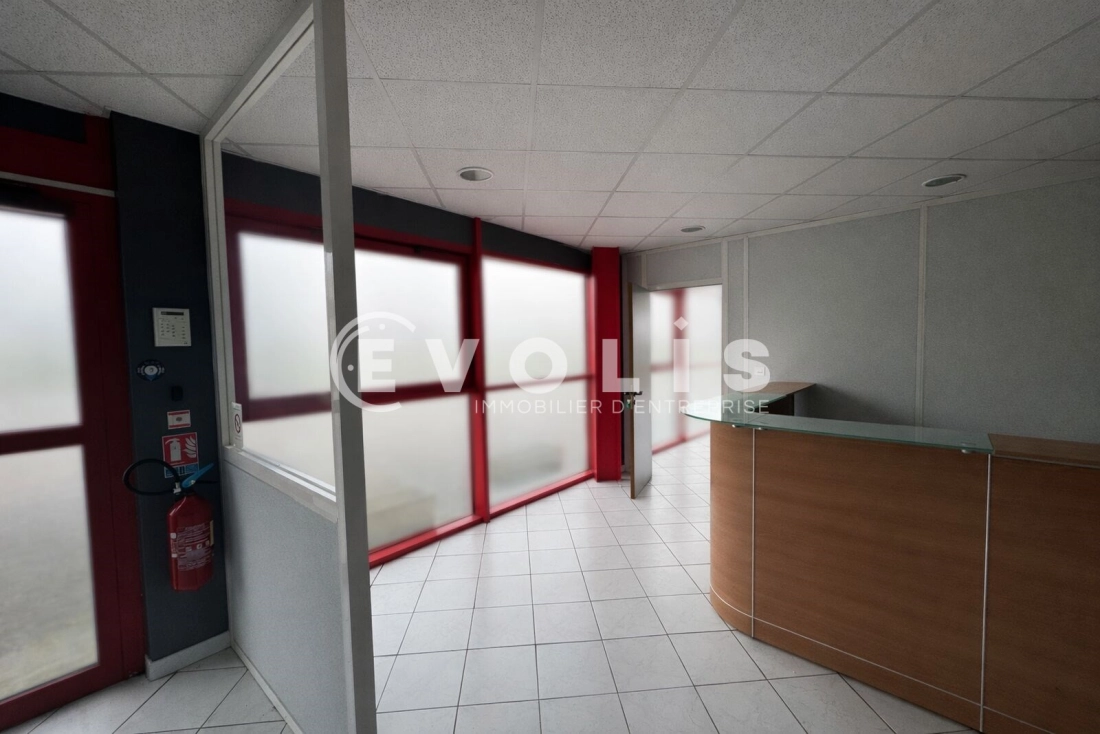 Photo 1 – location Entrepôts / activités	POULAINVILLE (80260)