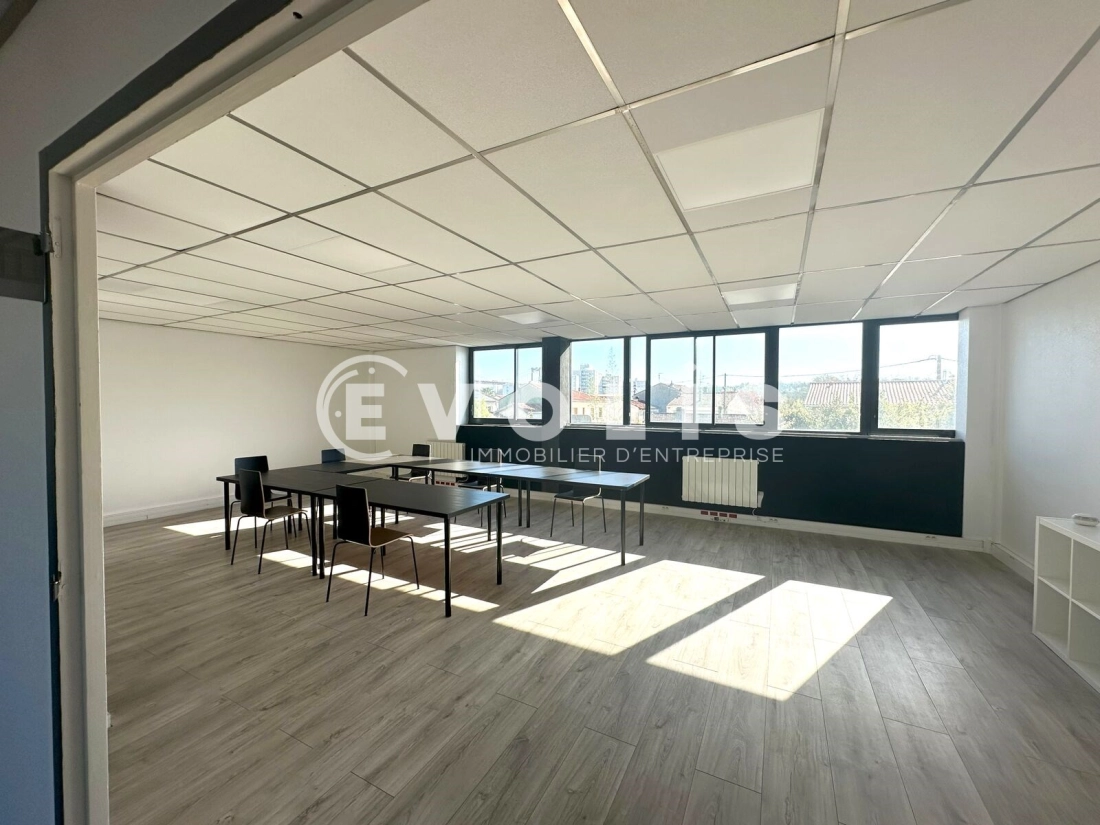 Photo 1 – location bureaux	BORDEAUX (33000)