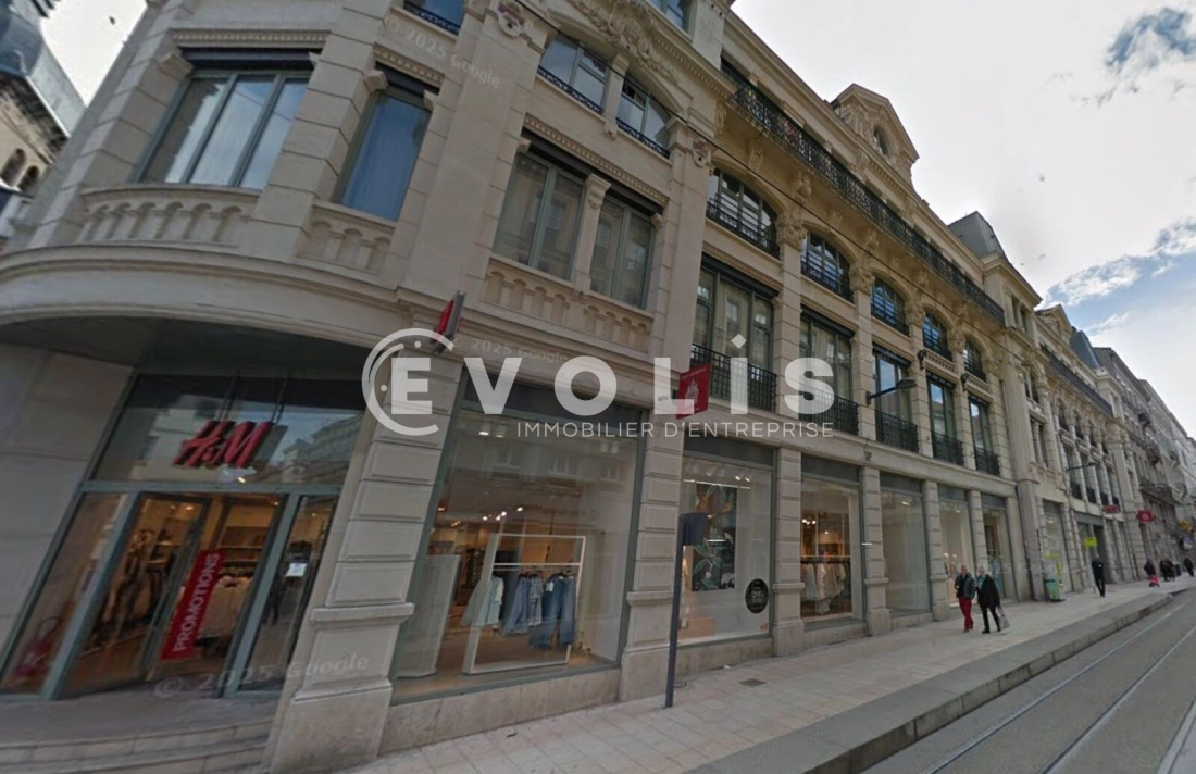 Photo 1 – location Entrepôts / activités	SAINT ETIENNE (42000)