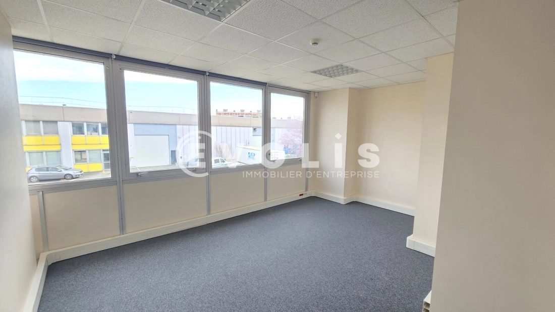 Photo 4 – location Entrepôts / activités	IVRY SUR SEINE (94200)