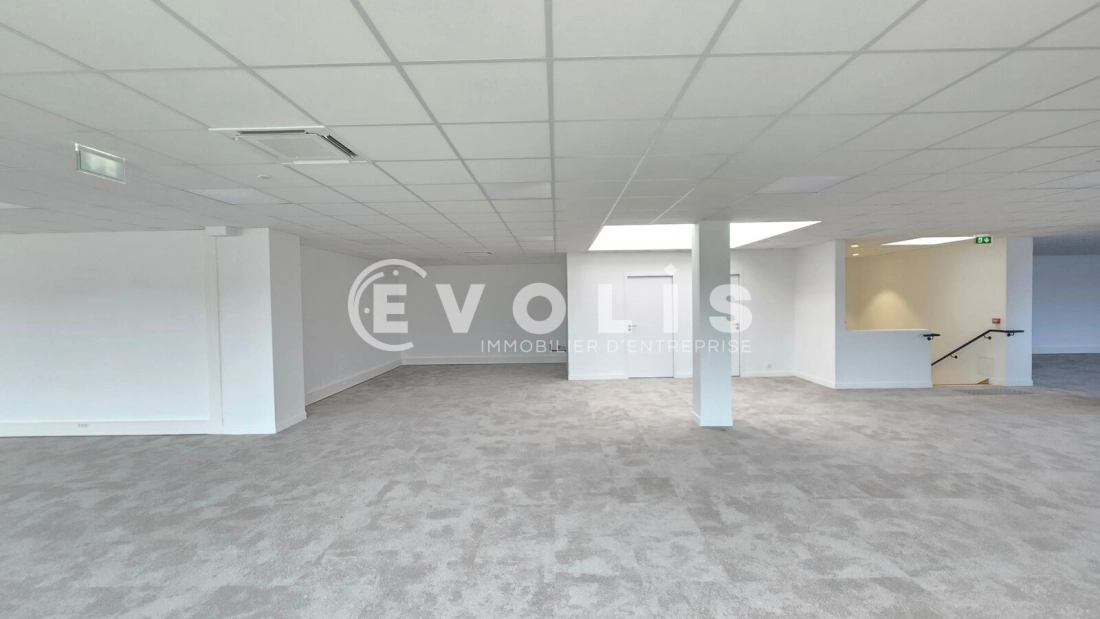 Photo 12 – location Entrepôts / activités	IVRY SUR SEINE (94200)