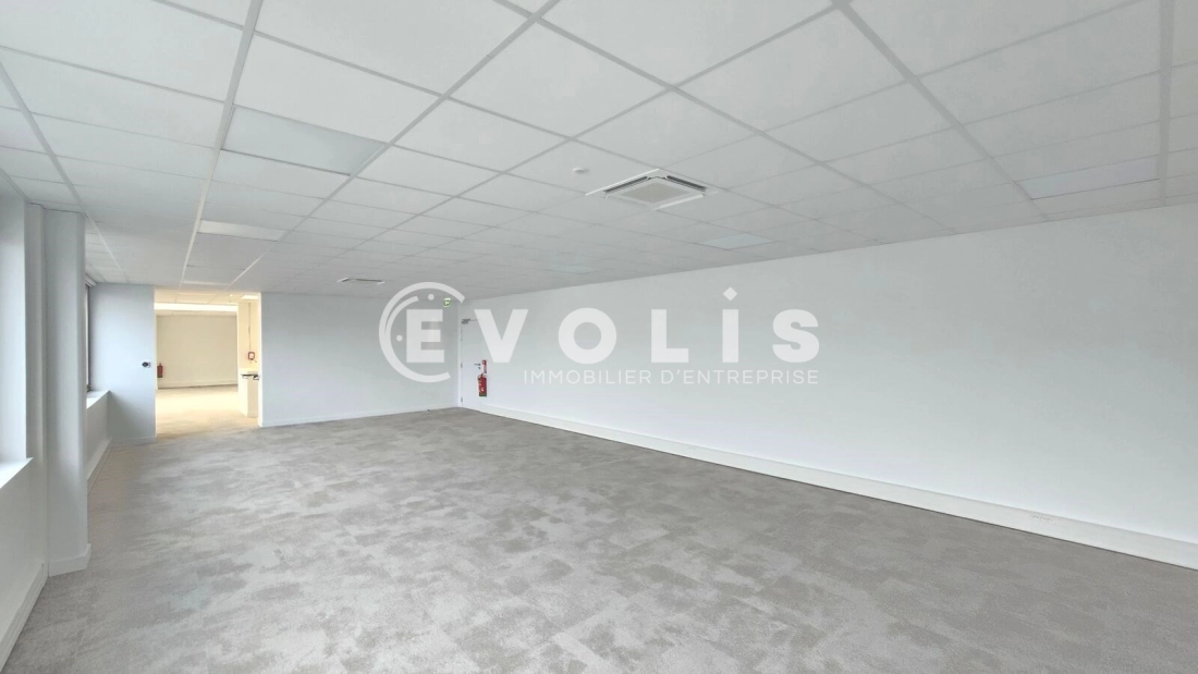 Photo 13 – location Entrepôts / activités	IVRY SUR SEINE (94200)