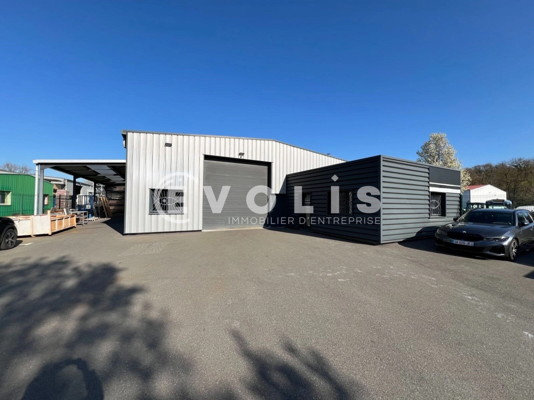 Photo 1 – vente Entrepôts / activités	VAL D'OINGT (69620)