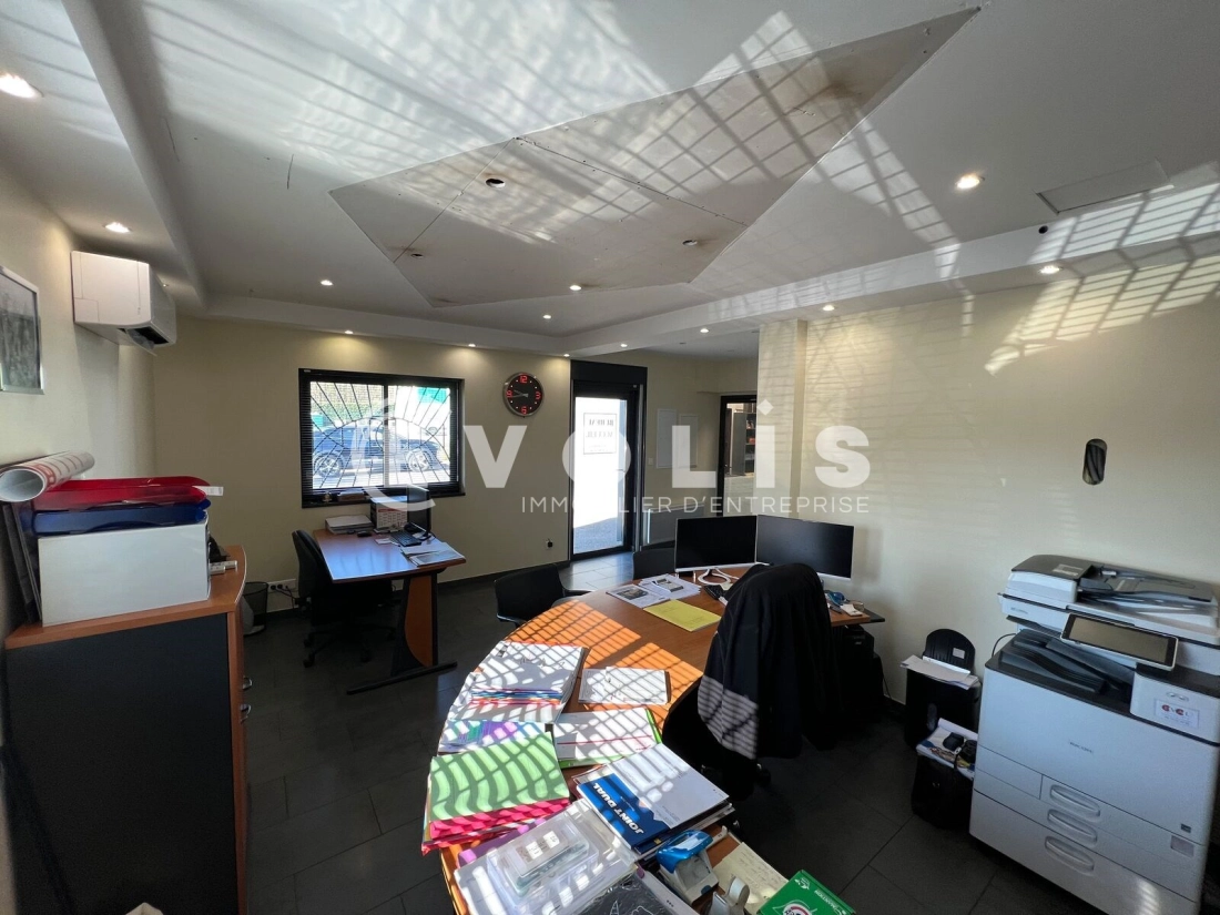 Photo 11 – vente Entrepôts / activités	VAL D'OINGT (69620)