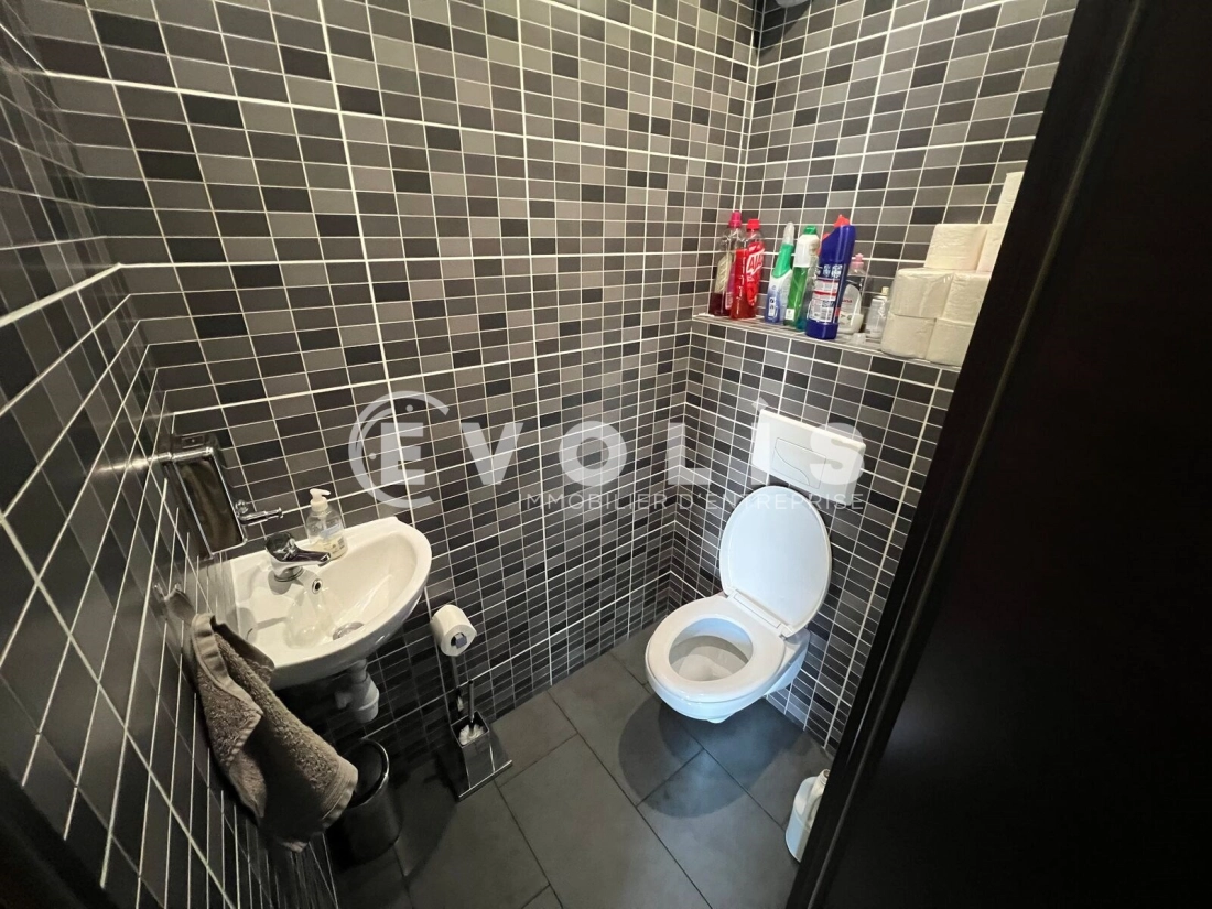 Photo 12 – vente Entrepôts / activités	VAL D'OINGT (69620)