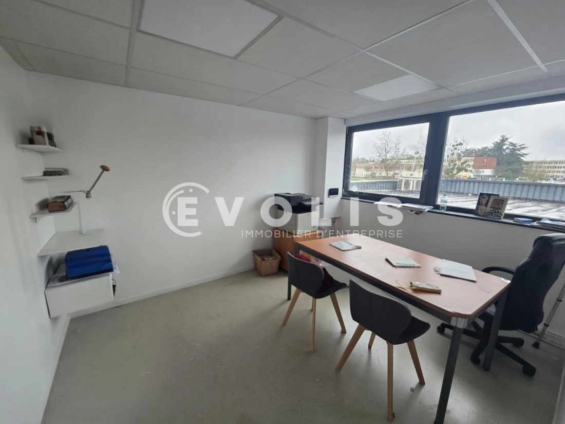 Photo 5 – location Entrepôts / activités	EVRY COURCOURONNES (91000)