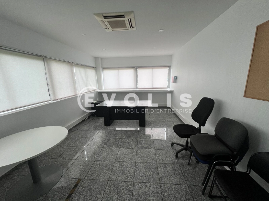 Photo 8 – location Entrepôts / activités	COMBS LA VILLE (77380)