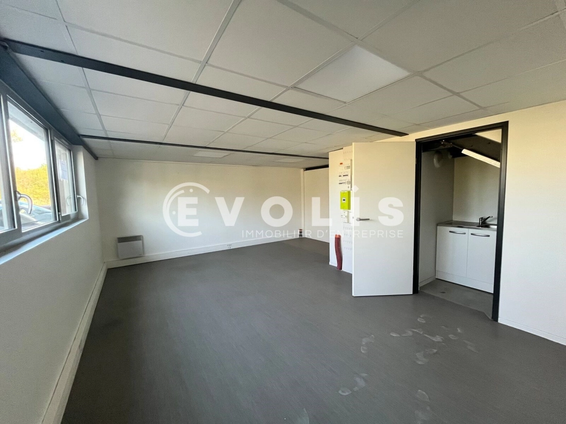 Photo 5 – location Entrepôts / activités	LATRESNE (33360)