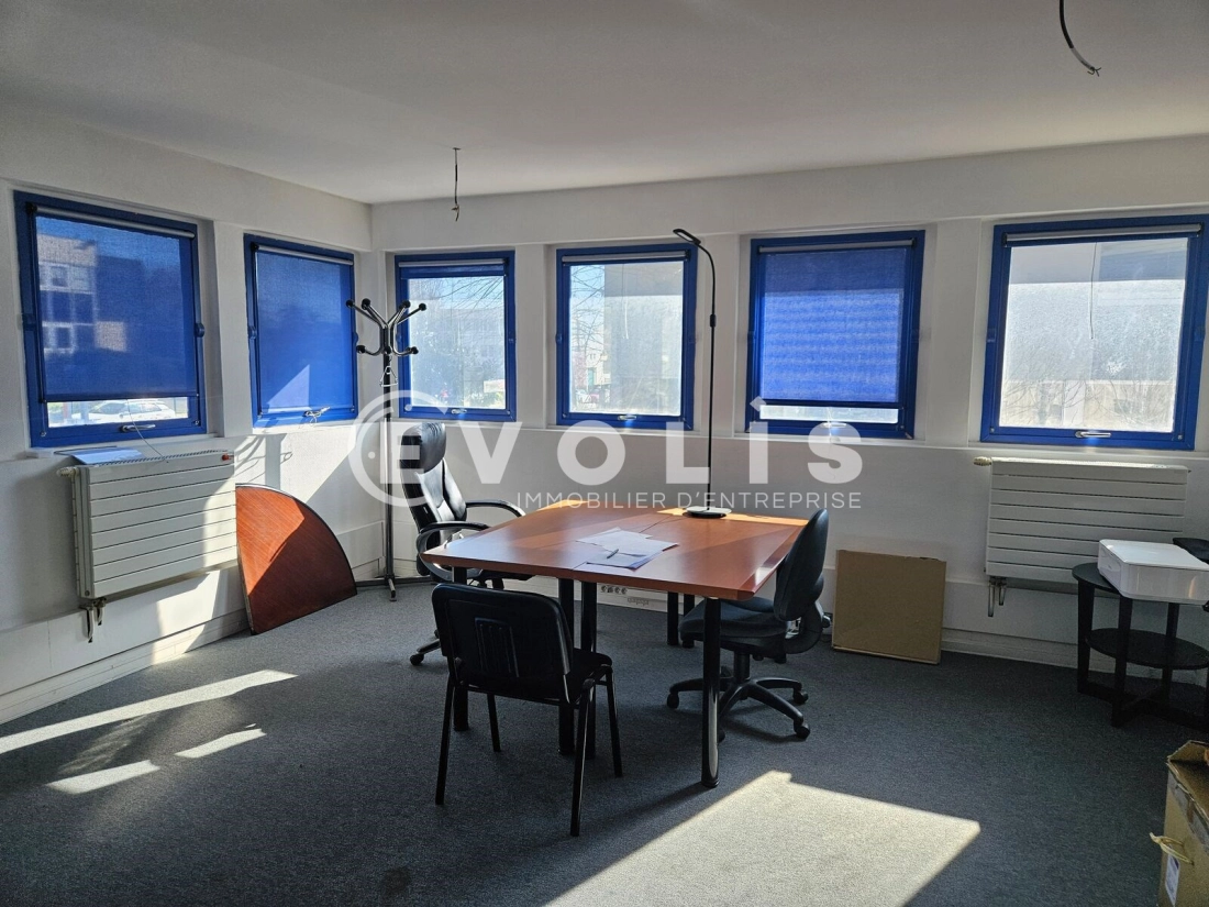 Photo 4 – vente Entrepôts / activités	PALAISEAU (91120)