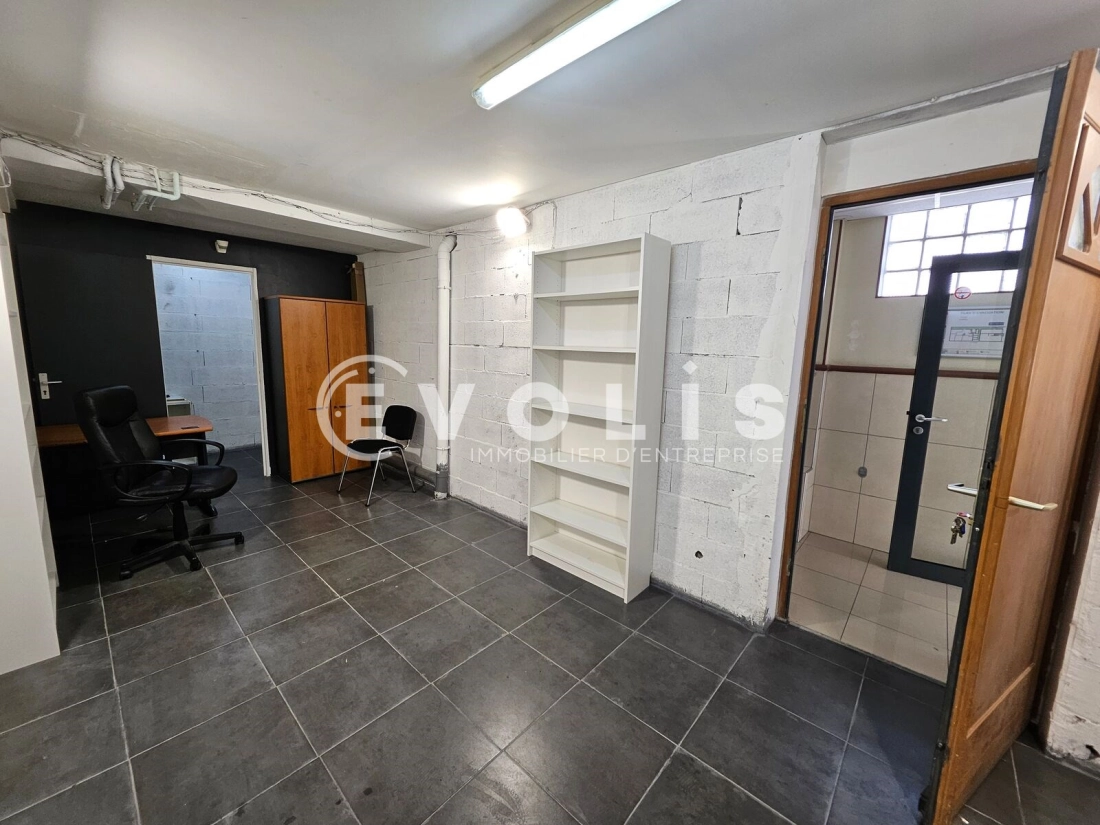 Photo 2 – location Entrepôts / activités	MONTROUGE (92120)