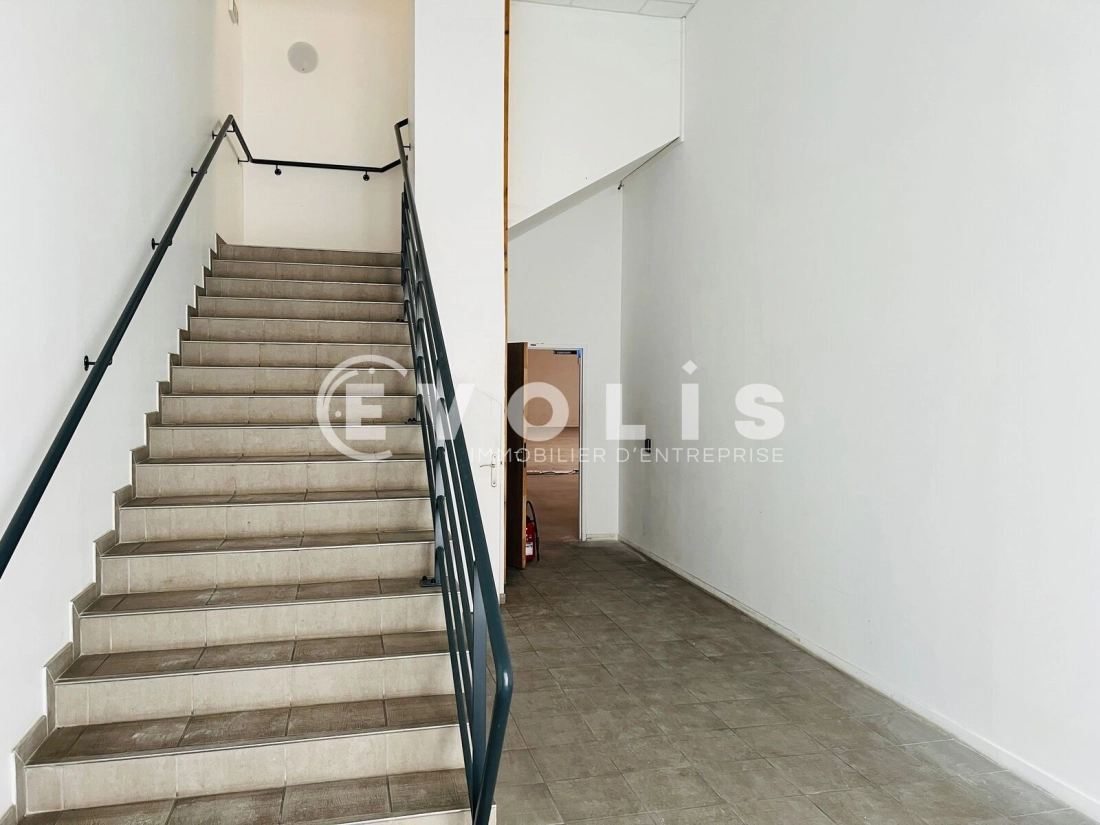 Photo 9 – location Entrepôts / activités	ROMAINVILLE (93230)