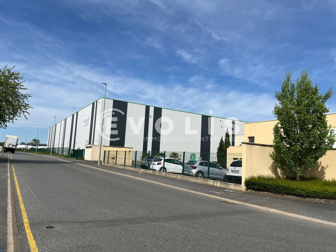 Photo 7 – vente Entrepôts / activités	BELLEVILLE-EN-BEAUJOLAIS (69220)