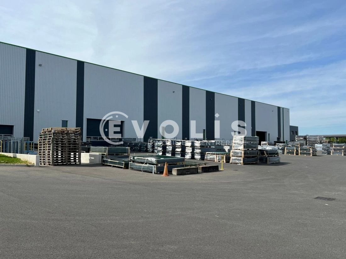 Photo 8 – vente Entrepôts / activités	BELLEVILLE-EN-BEAUJOLAIS (69220)