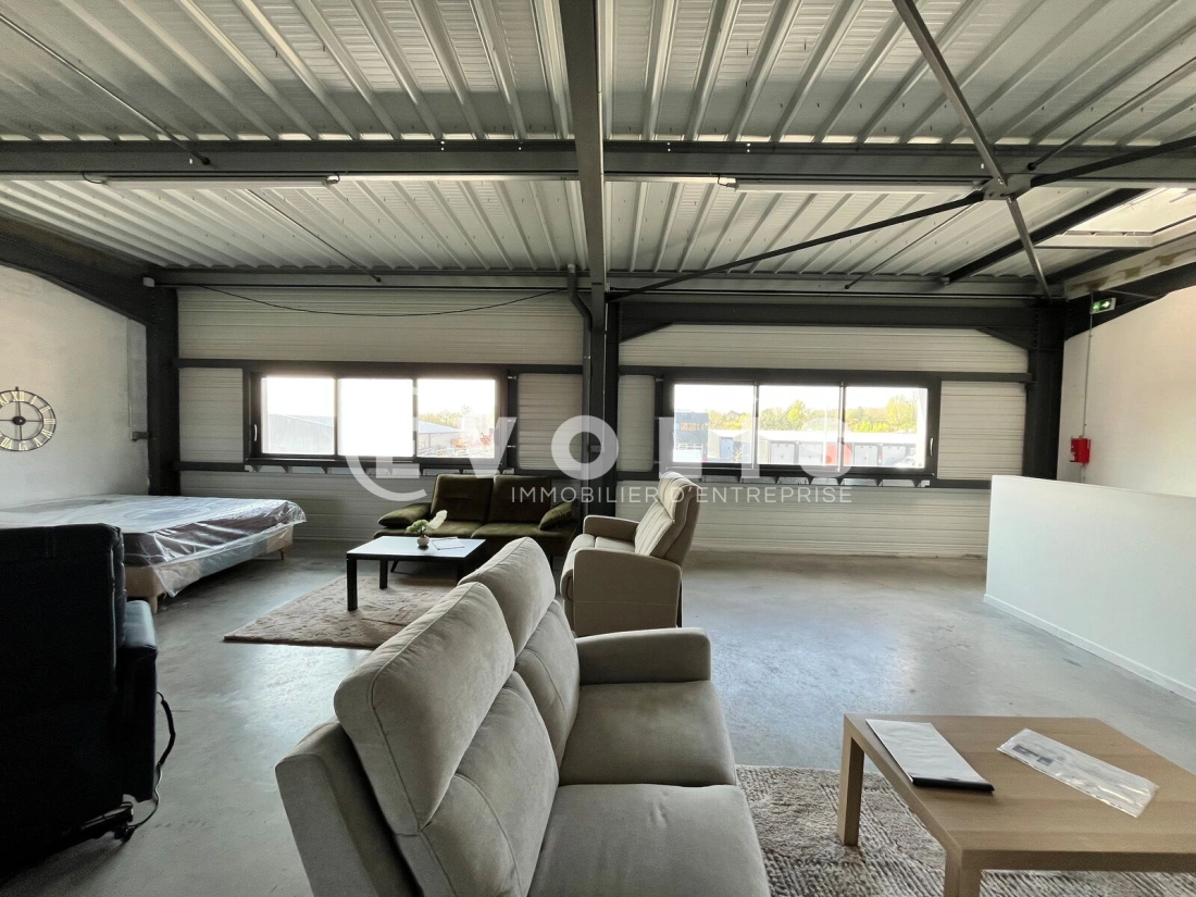 Photo 2 – location Locaux commerciaux	SAINT ANDRE DE CUBZAC (33240)