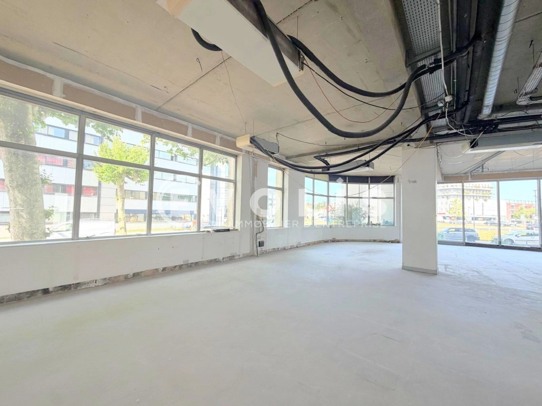 Photo 2 – location bureaux	BORDEAUX (33300)