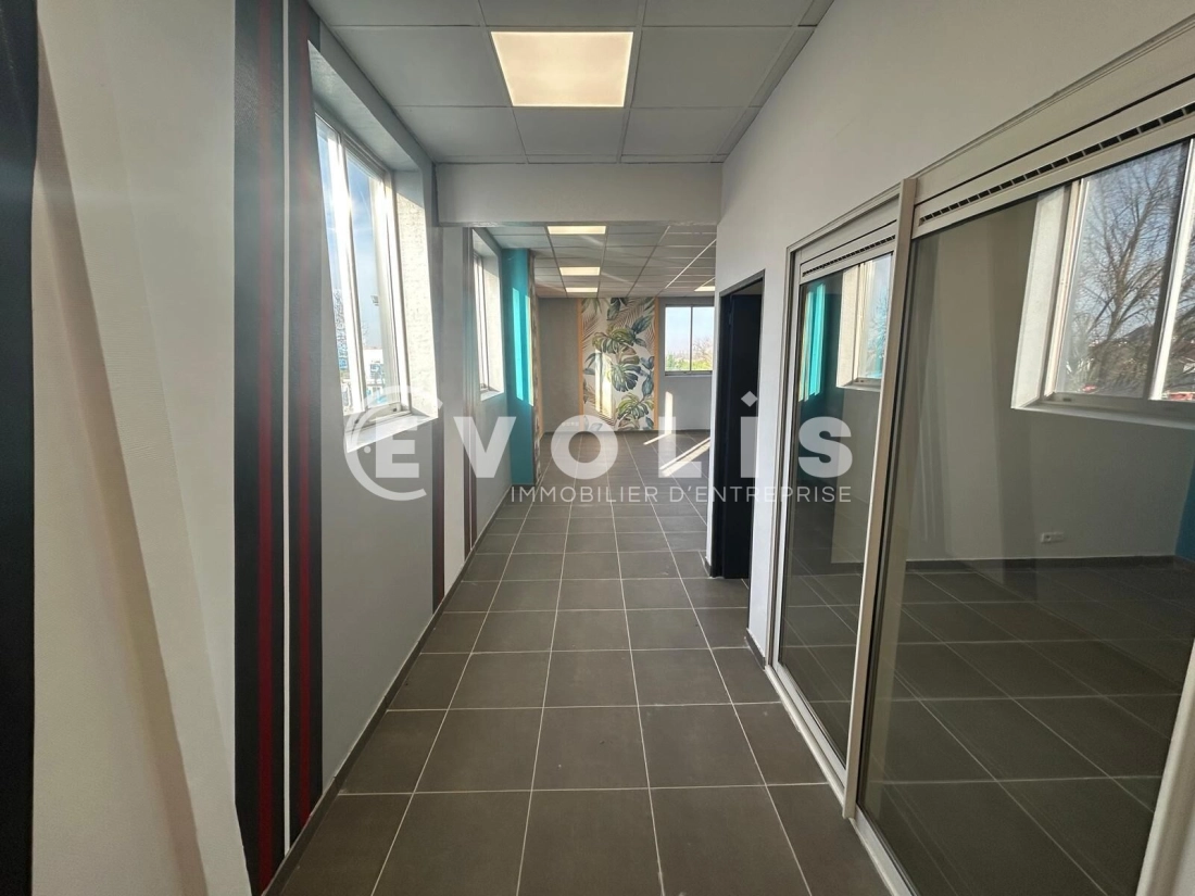 Photo 6 – location Entrepôts / activités	GUIBEVILLE (91630)