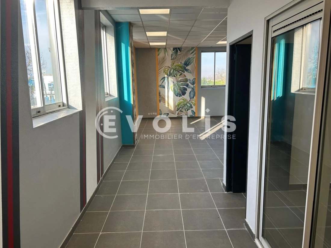 Photo 7 – location Entrepôts / activités	GUIBEVILLE (91630)