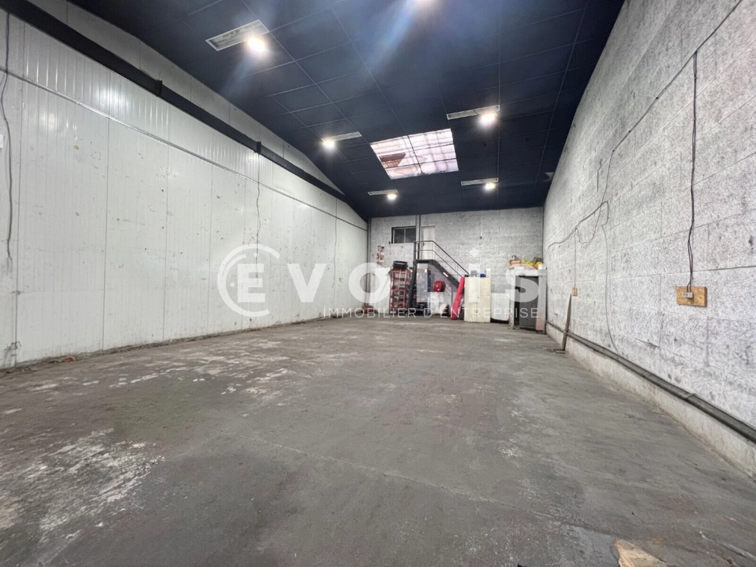 Photo 5 – location Entrepôts / activités	SAINT GERMAIN LES ARPAJON (91180)