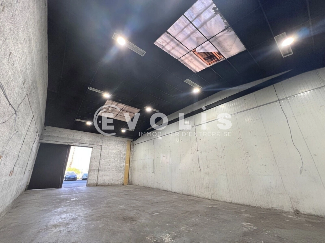 Photo 9 – location Entrepôts / activités	SAINT GERMAIN LES ARPAJON (91180)