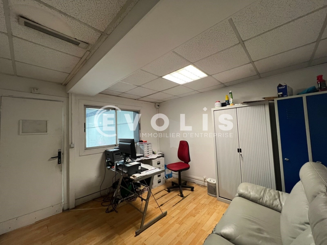 Photo 10 – location Entrepôts / activités	SAINT GERMAIN LES ARPAJON (91180)